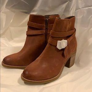 Brand new Sperry boots